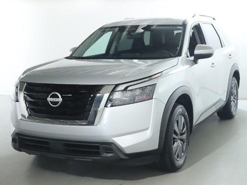 Brilliant Silver Metallic 2025 Nissan Pathfinder SV FWD