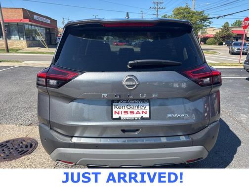 2022 Nissan Rogue SV