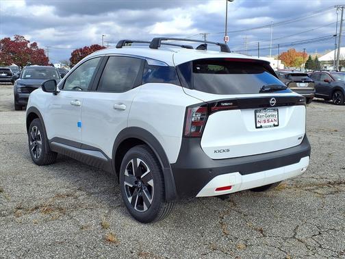 2026 Nissan Kicks SV