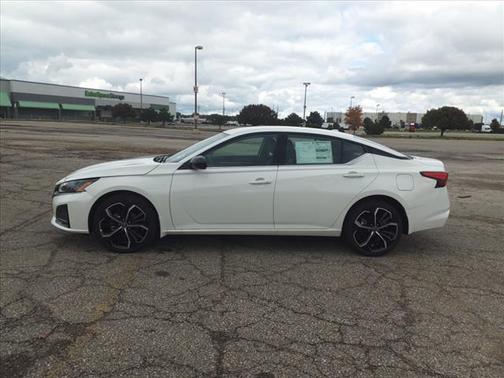 2025 Nissan Altima SR AWD