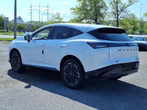 Everest White Pearl Tricoat 2026 Nissan Murano Platinum