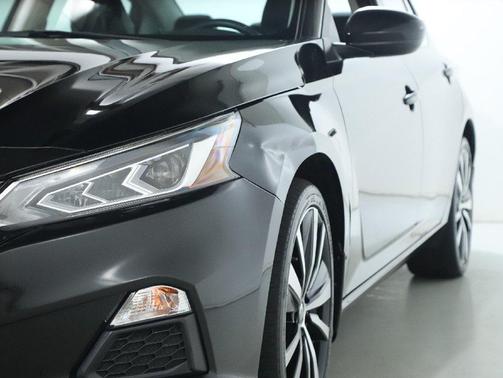 2021 Nissan Altima SR Intelligent AWD