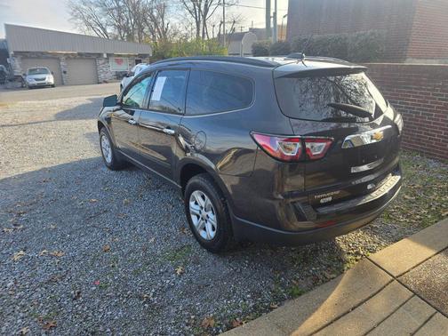 2017 Chevrolet Traverse LS