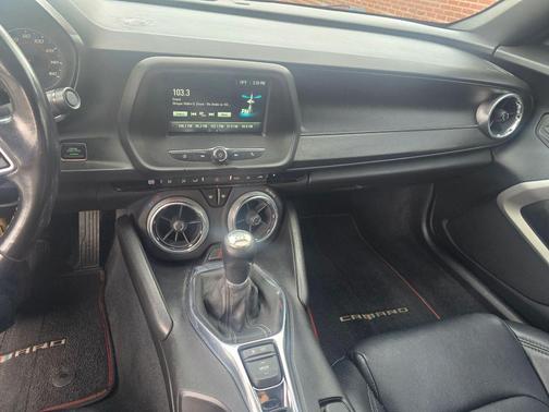 2018 Chevrolet Camaro 1LS