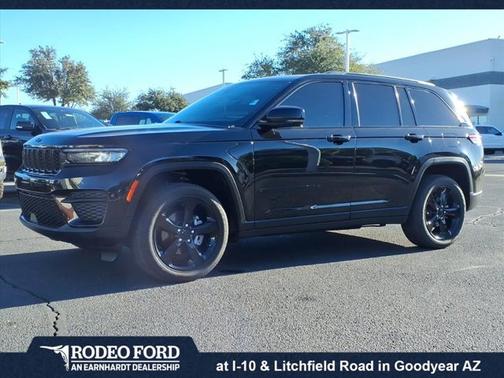 2023 Jeep Grand Cherokee LAREDO