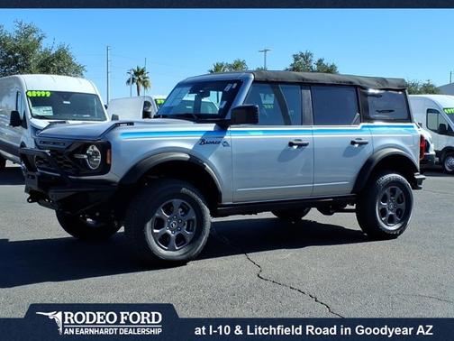ICONIC SILVER METALLIC 2023 Ford Bronco BLACK DIAMOND