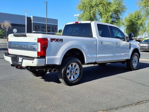 2017 Ford F-350 PLATINUM