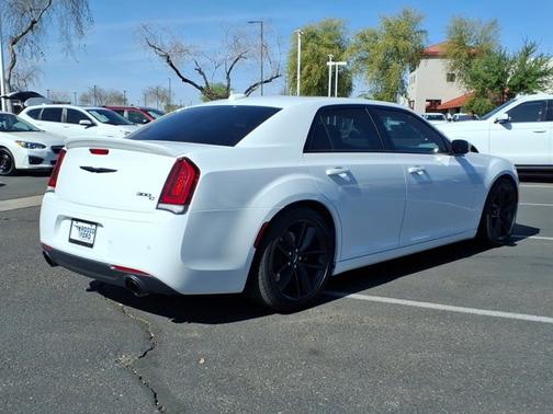 2023 Chrysler 300 C