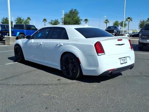 Bright White Clearcoat 2023 Chrysler 300 C