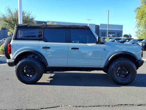 2022 Ford Bronco BLACK DIAMOND