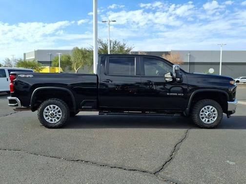 Black 2022 Chevrolet Silverado 2500 LT