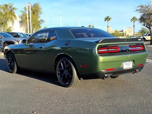 2022 Dodge Challenger SXT