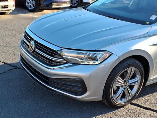 2022 Volkswagen Jetta 1.5T SE