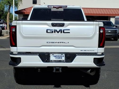 White Frost Tri-Coat 2024 GMC Sierra 1500 DENALI ULTIMATE
