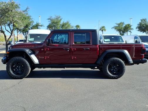 Snazzberry Pearlcoat 2022 Jeep Gladiator MOJAVE