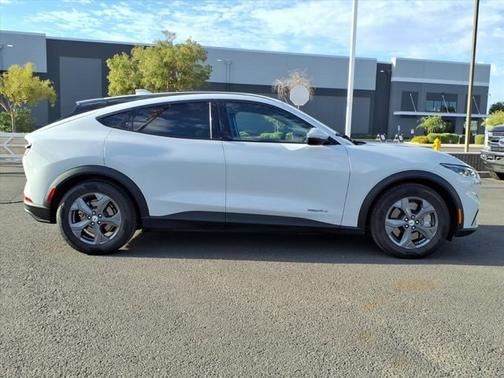 2022 Ford Mustang Mach-E SELECT