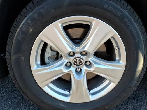 2022 Toyota Highlander L