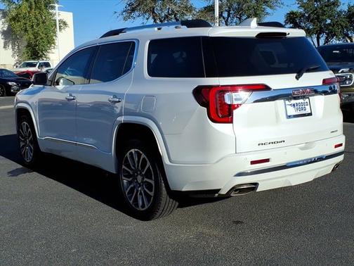 2020 GMC Acadia DENALI