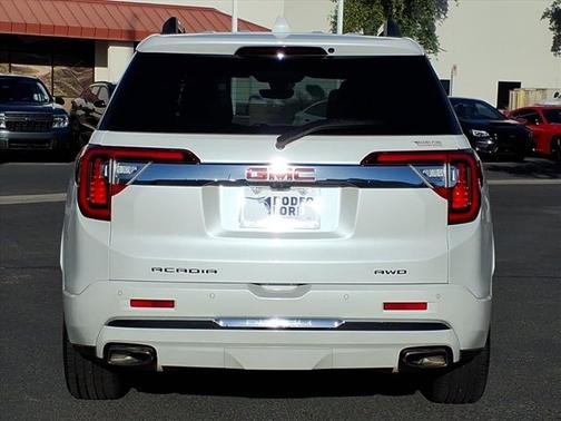 2020 GMC Acadia DENALI
