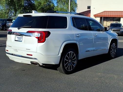 2020 GMC Acadia DENALI