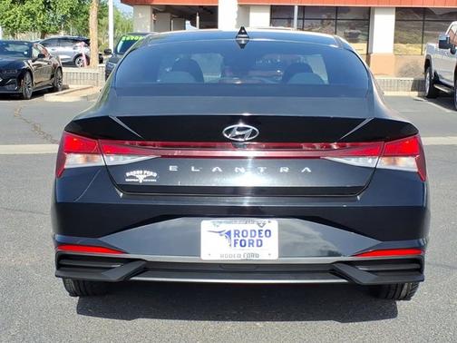Phantom Black 2021 Hyundai ELANTRA SEL
