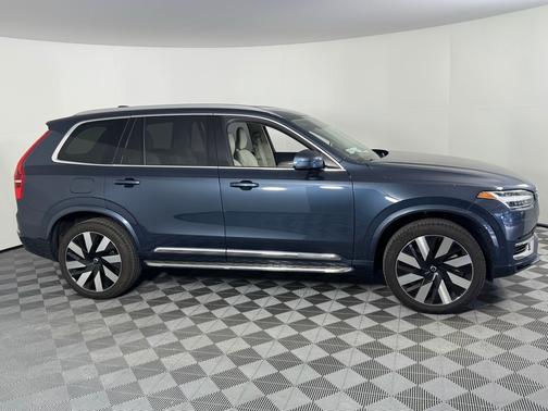 2024 Volvo XC90 Recharge Plug-In Hybrid Ultimate