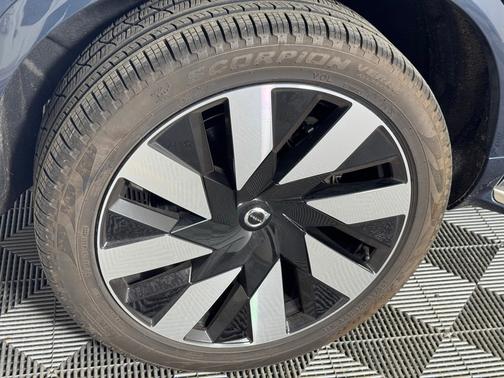 2024 Volvo XC90 Recharge Plug-In Hybrid Ultimate