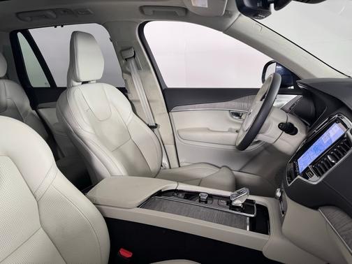 2024 Volvo XC90 Recharge Plug-In Hybrid Ultimate