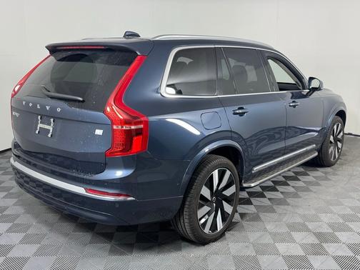 2024 Volvo XC90 Recharge Plug-In Hybrid Ultimate