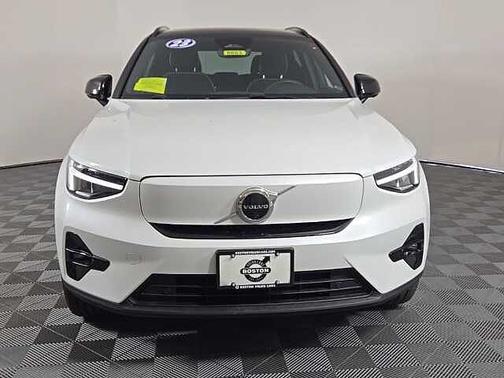 2023 Volvo XC40 Plus