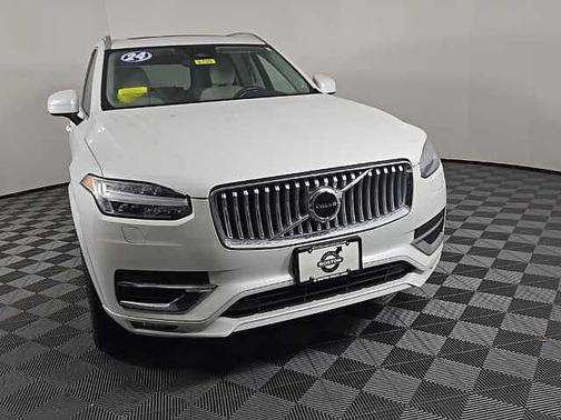 2024 Volvo XC90 Core
