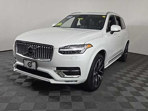 Crystal White 2023 Volvo XC90 Plus