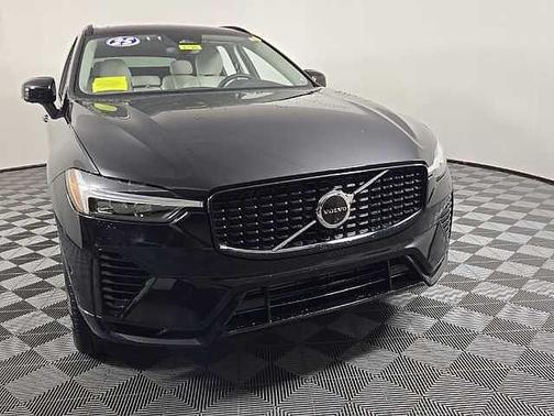 2025 Volvo XC60 Plus