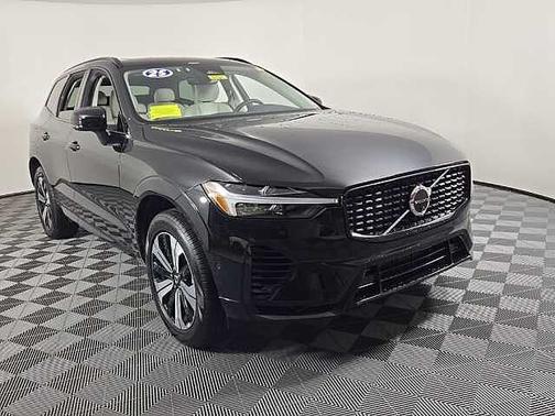 2025 Volvo XC60 Plus