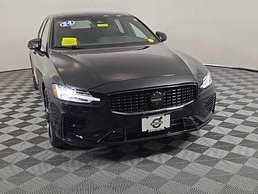 2024 Volvo S60 Plus