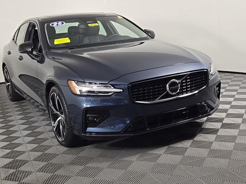 2025 Volvo S60 B5 AWD Core