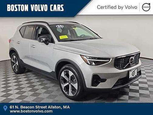 2023 Volvo XC40 Plus