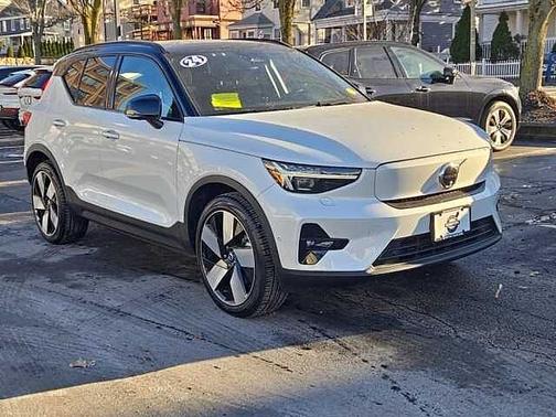2024 Volvo XC40 Ultimate