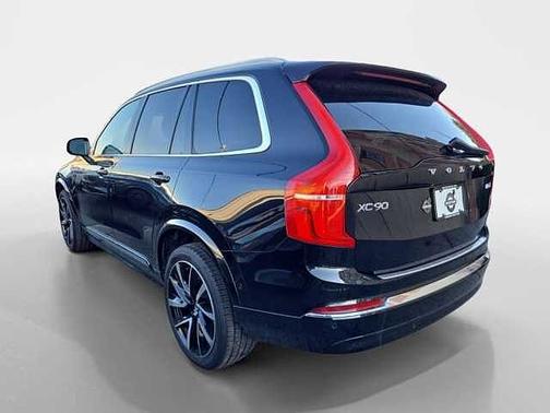 2023 Volvo XC90 Plus