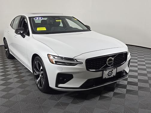 2025 Volvo S60 B5 AWD Core