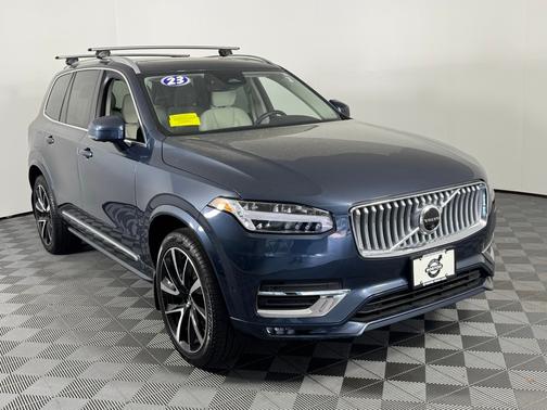 2023 Volvo XC90 B5 Plus