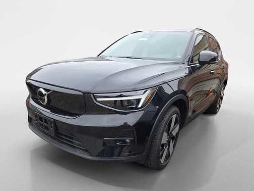 2024 Volvo XC40 Plus
