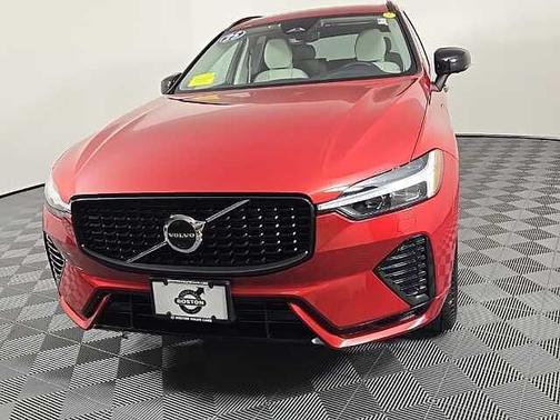 2025 Volvo XC60 Plus