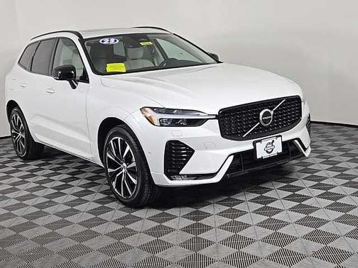 2023 Volvo XC60 Plus