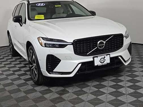 2023 Volvo XC60 Plus