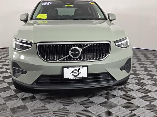 2023 Volvo XC40 B5 Core