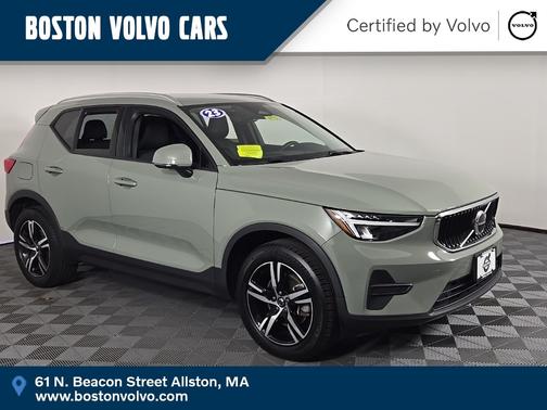 2023 Volvo XC40 B5 Core