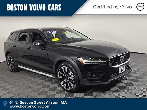2024 Volvo V60 Cross Country Ultimate