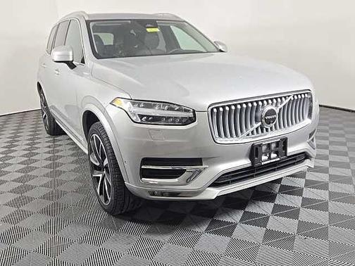 2024 Volvo XC90 Plus