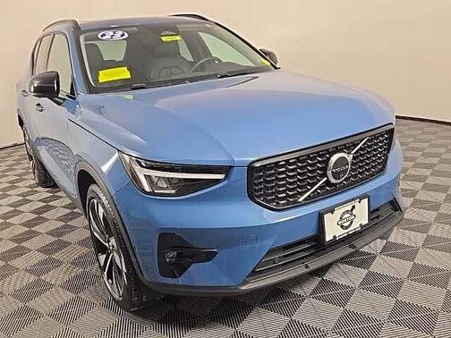2023 Volvo XC40 Plus